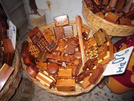 Essaouira - La médina - Artisanat du thuyas